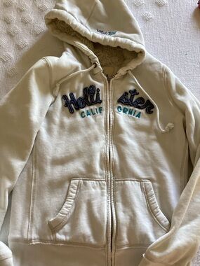 Hollister fleece lined jacket -SZ L